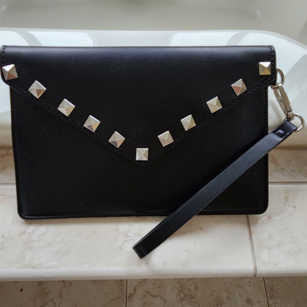BCBGMAXAZRIA Wristlet